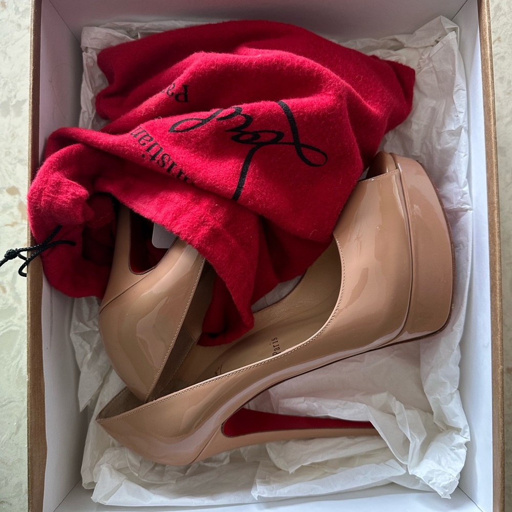 Christian Louboutin Blush Peep Toe Heels - Picture 7 of 7